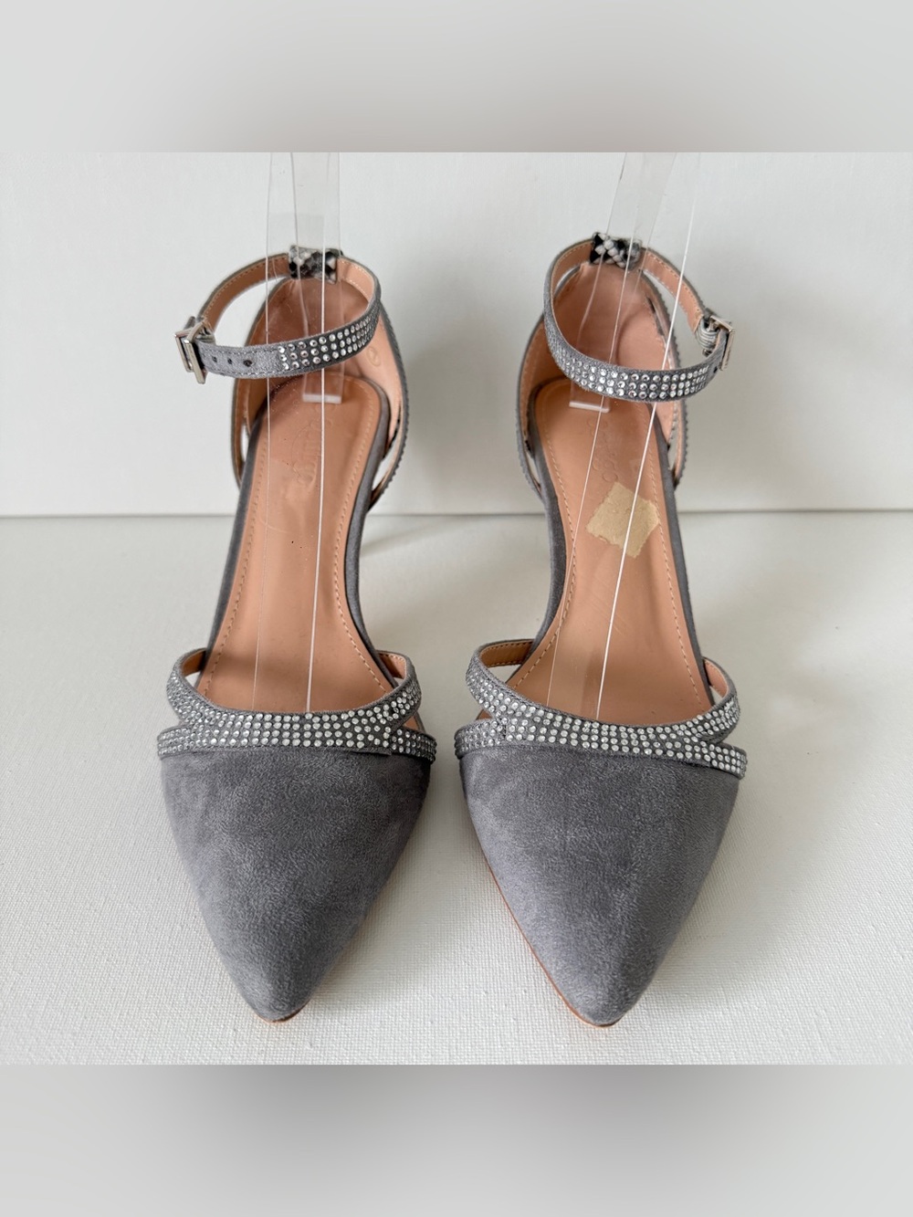 Coutgo women’s Sz 7 Gray Suede Rhinestone Snakeskin Ankle Strap kitten Heels